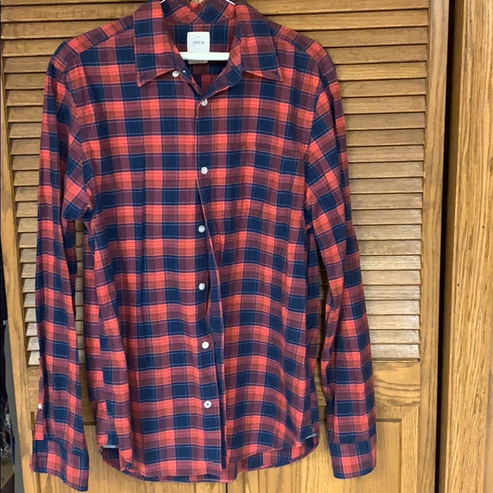 Gap lived-in red and blue checkered shirt